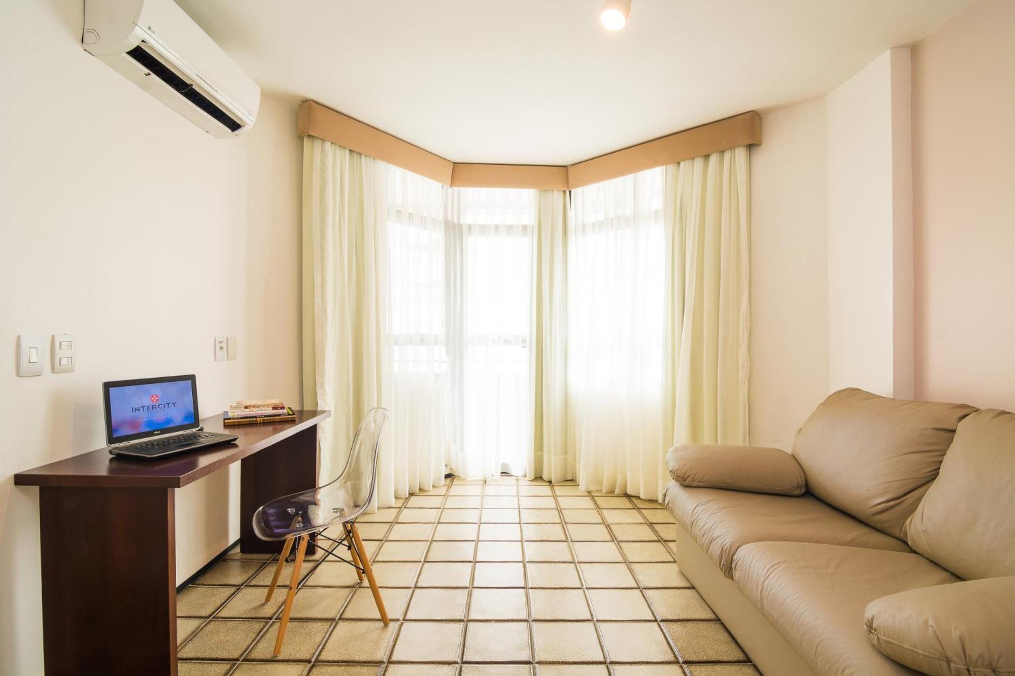 Nobile Suítes Golden Hotel